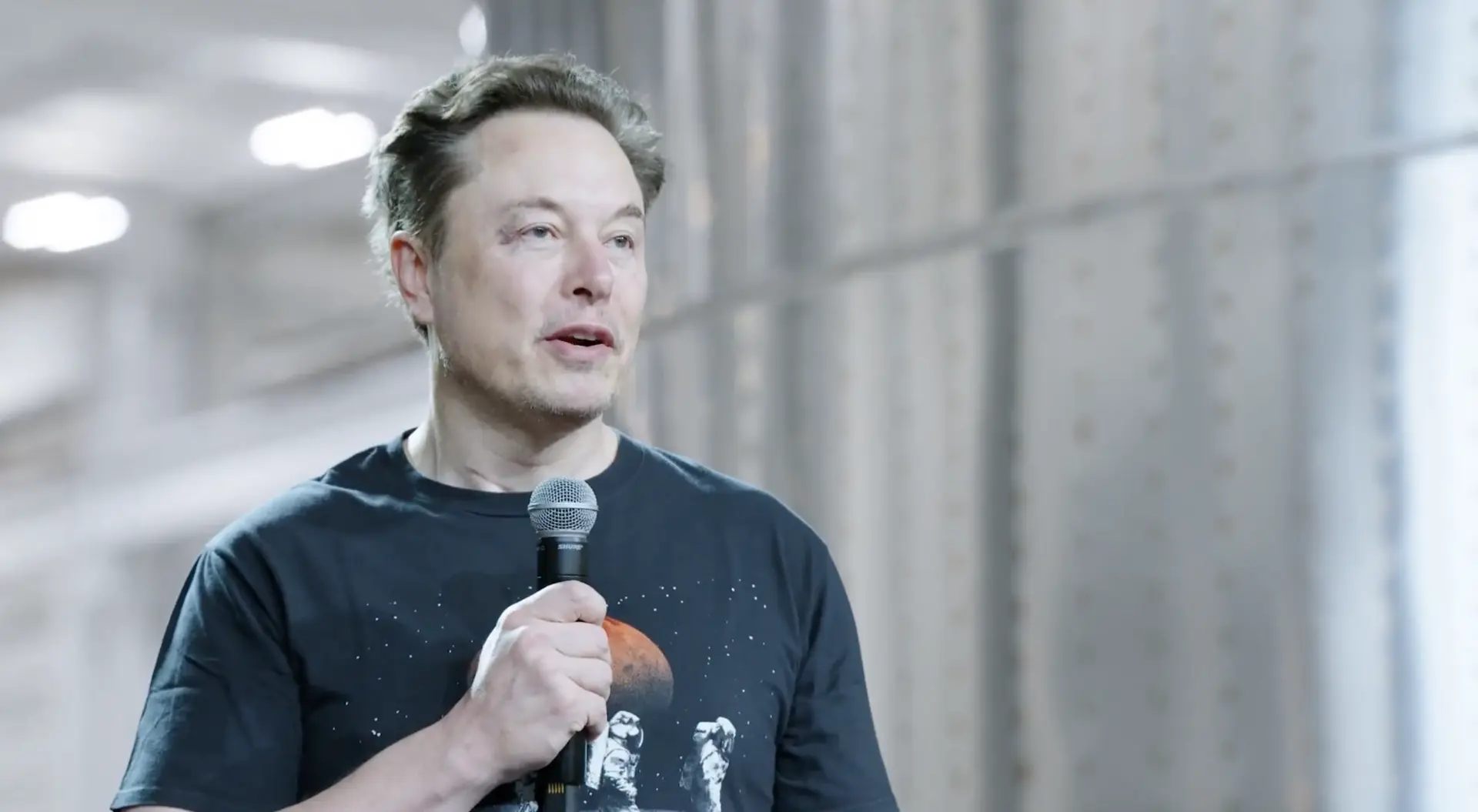 Elon Musk'tan Şok Mars Planı: İlk İnsansı Robot 2026'da Kızıl Gezegene!